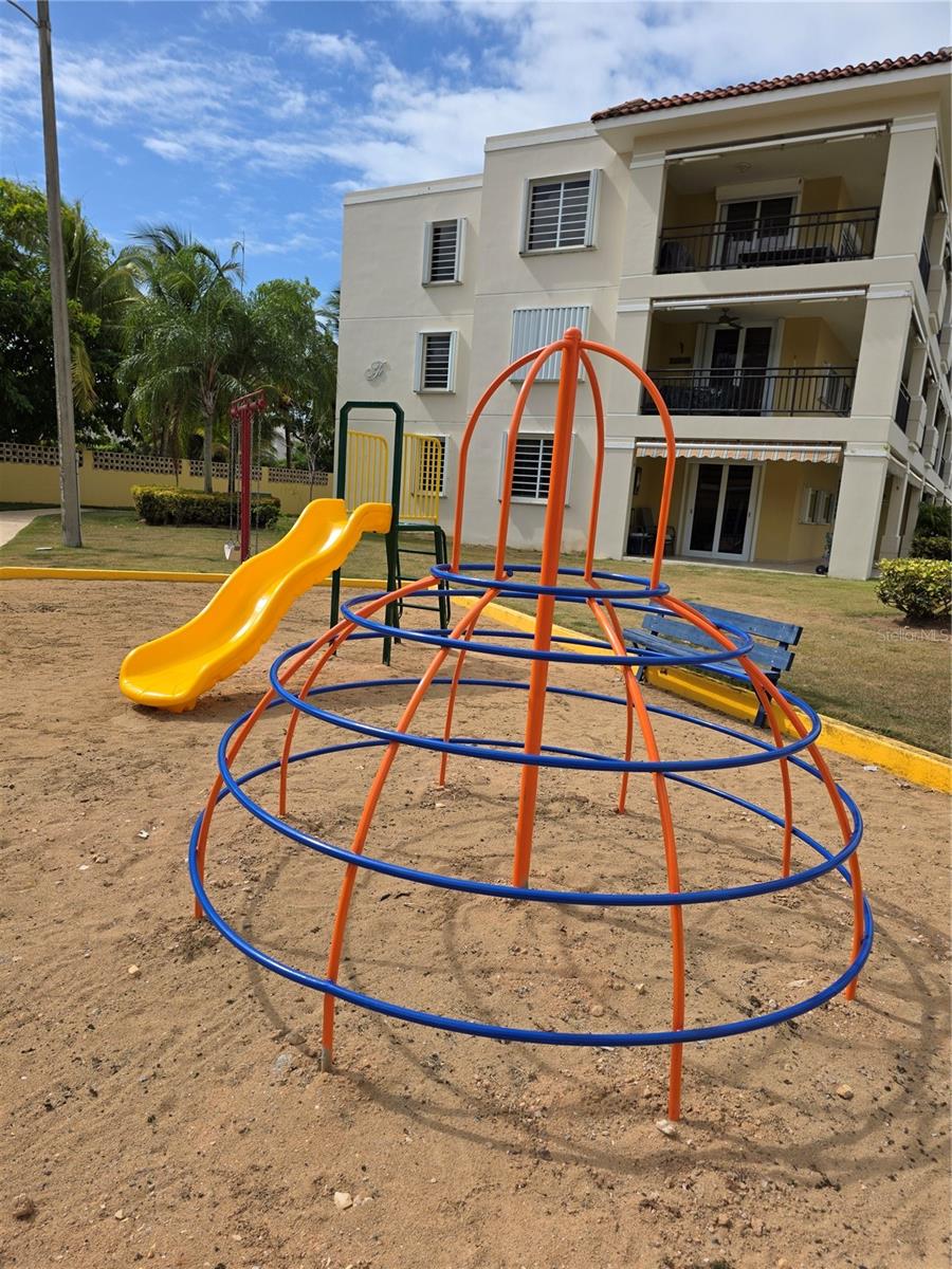 CONTINENTAL  BEACH RESORT - Residential