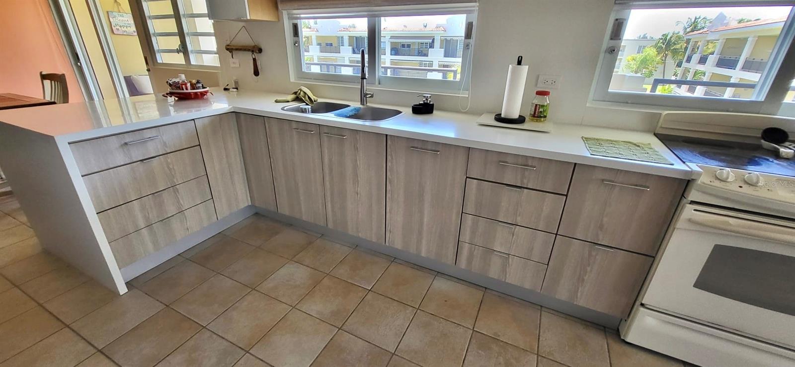 CONTINENTAL  BEACH RESORT - Residential