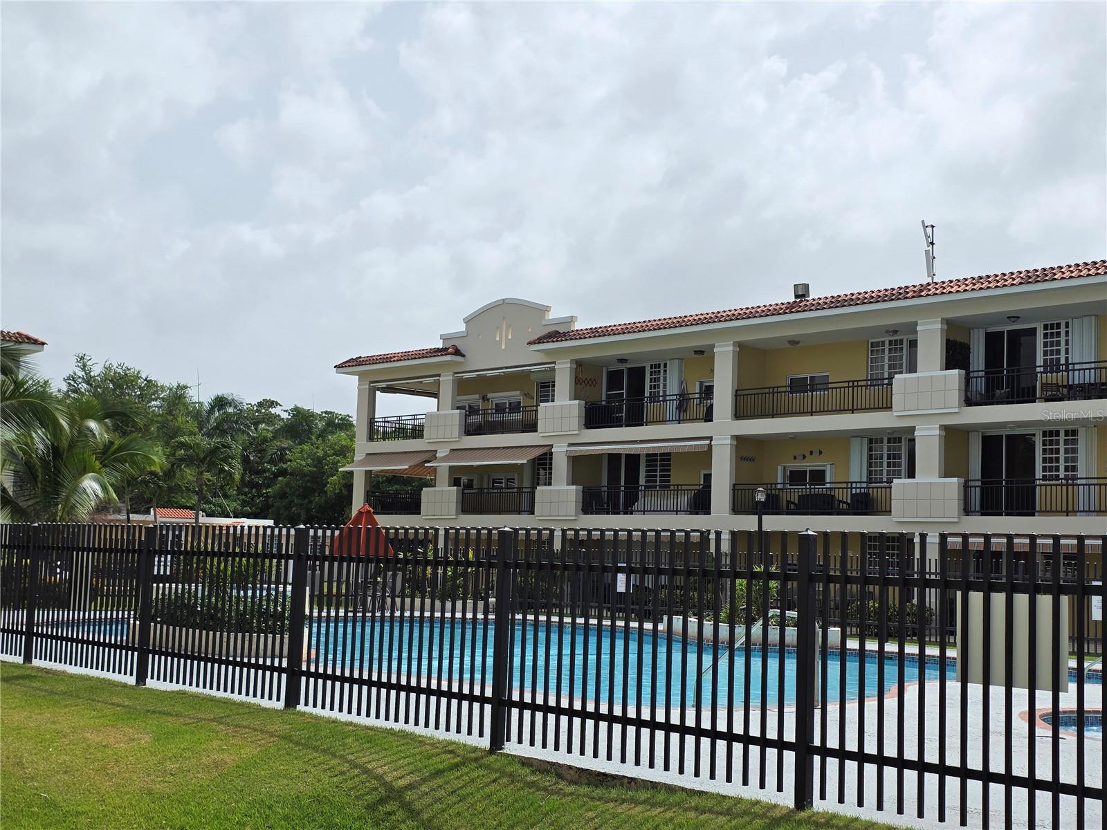 CONTINENTAL  BEACH RESORT - Residential