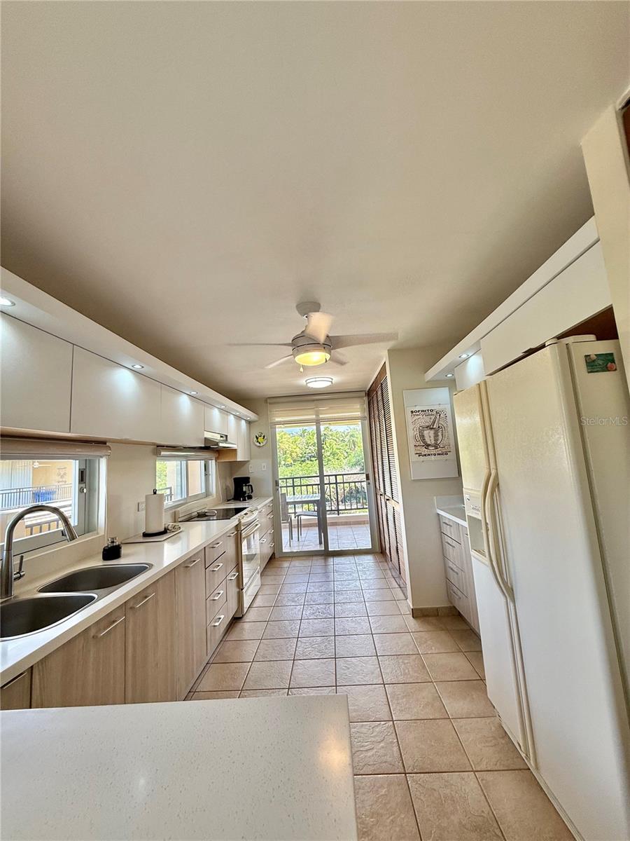 CONTINENTAL  BEACH RESORT - Residential