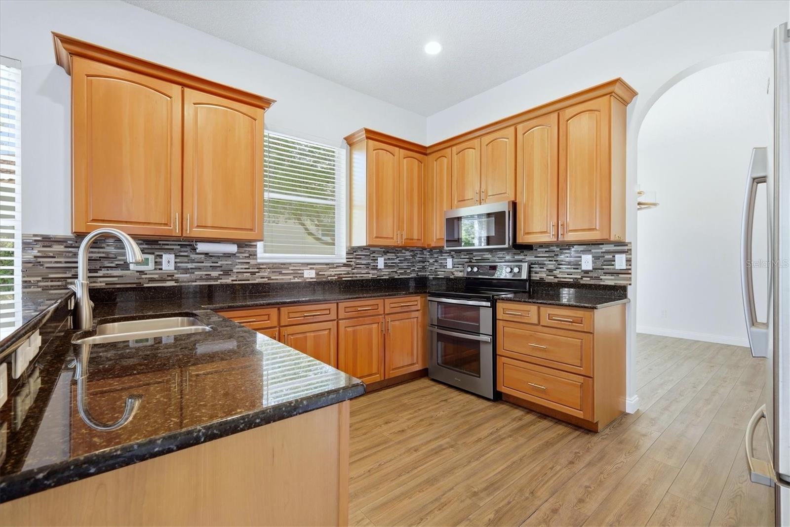 HUNTINGTON POINTE - Residential