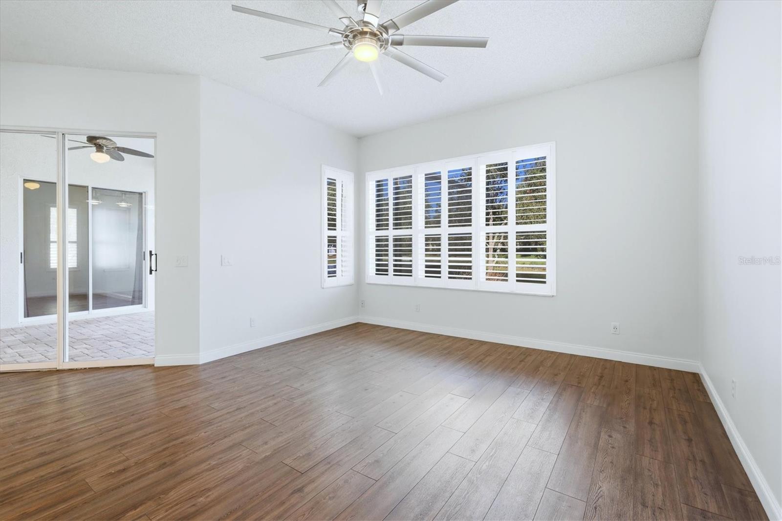 HUNTINGTON POINTE - Residential