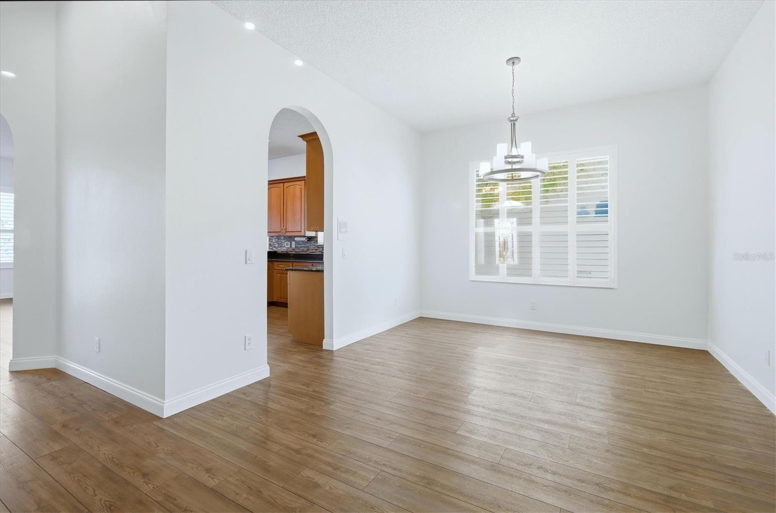 HUNTINGTON POINTE - Residential