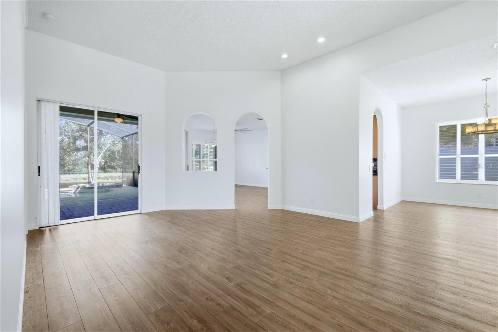 8876 HUNTINGTON POINTE DRIVE