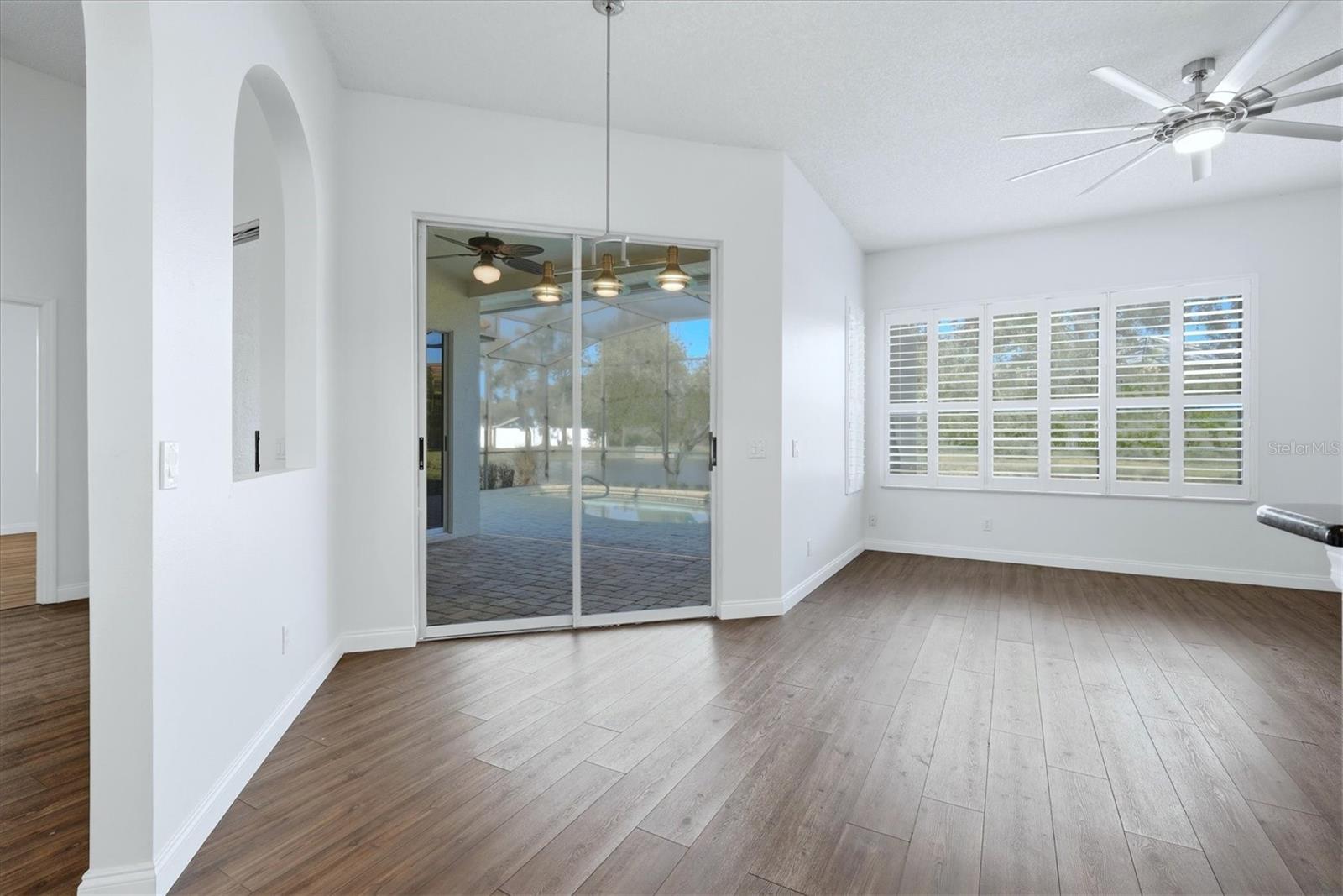 HUNTINGTON POINTE - Residential