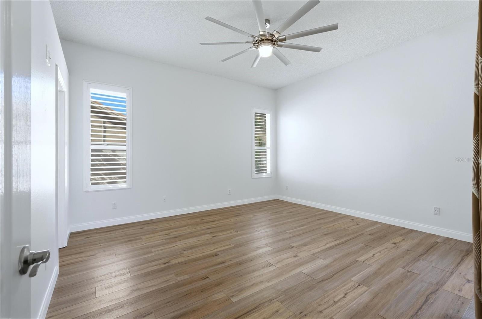 HUNTINGTON POINTE - Residential