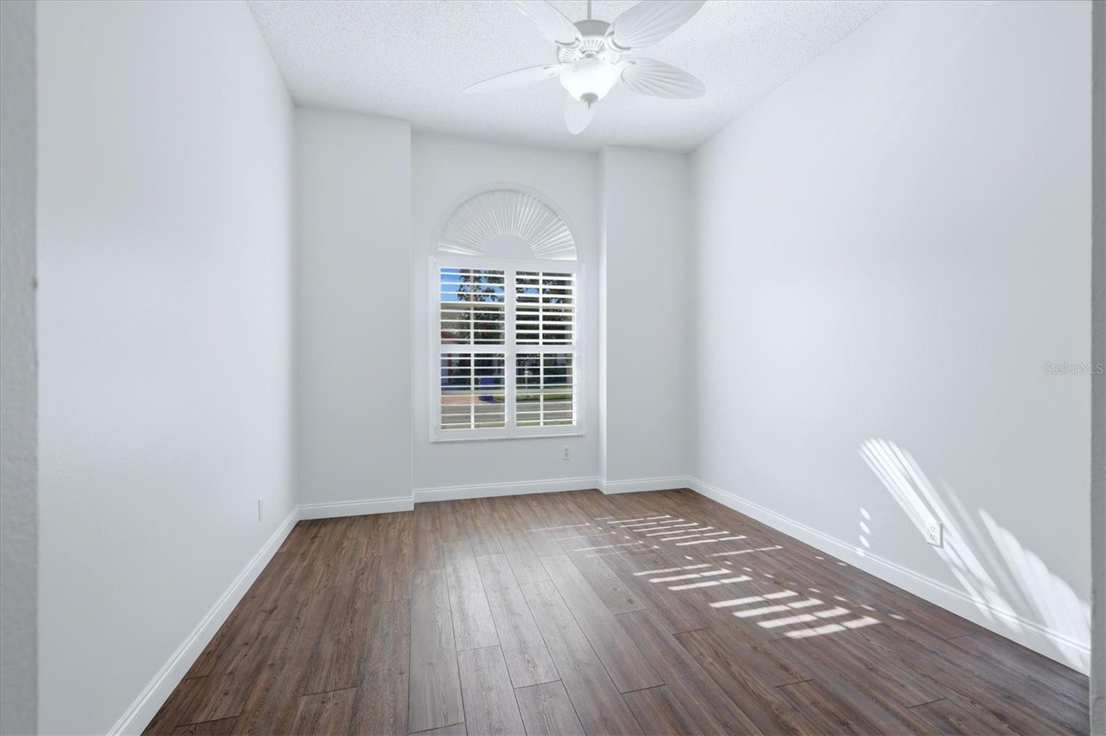 HUNTINGTON POINTE - Residential