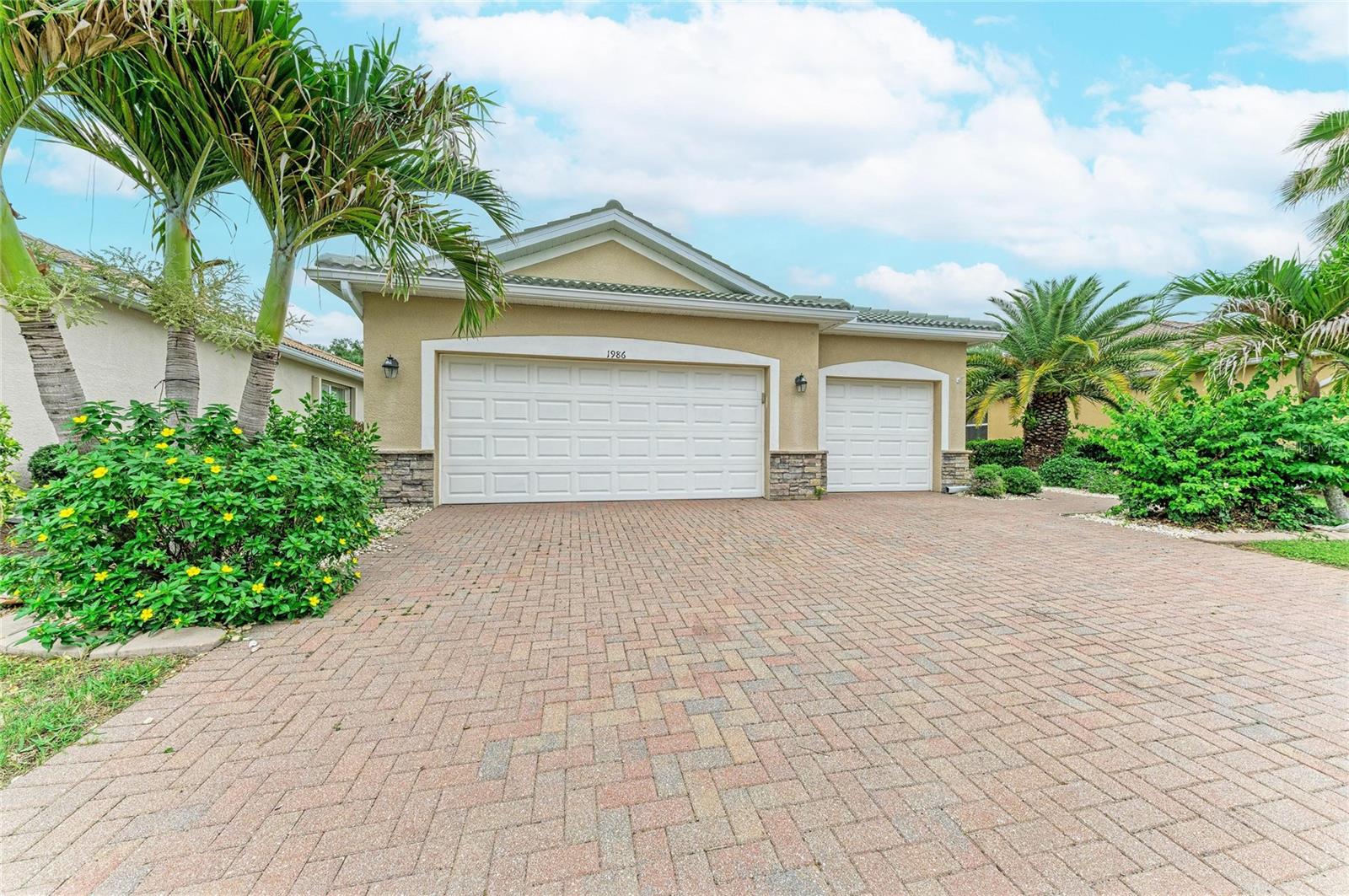 1986 MESIC HAMMOCK WAY