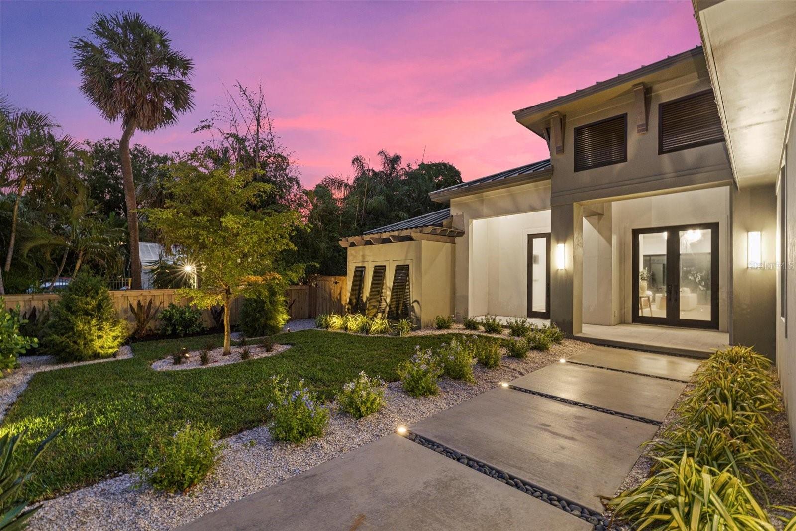 GRANADA PARK - Residential