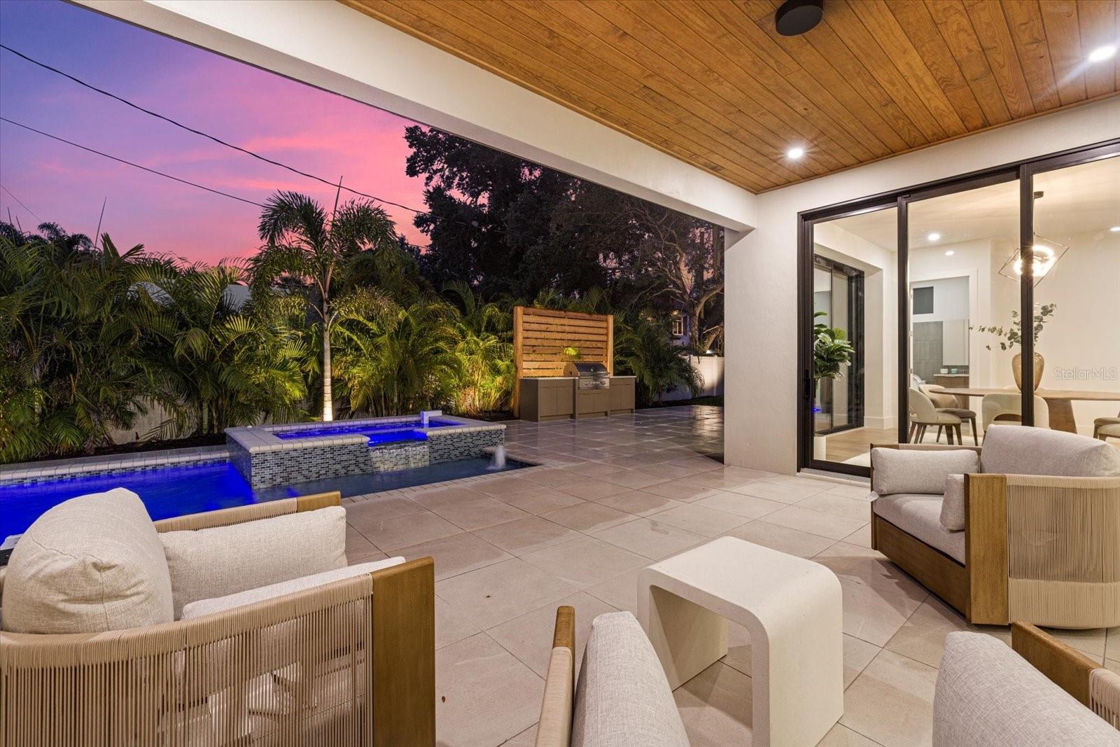 GRANADA PARK - Residential