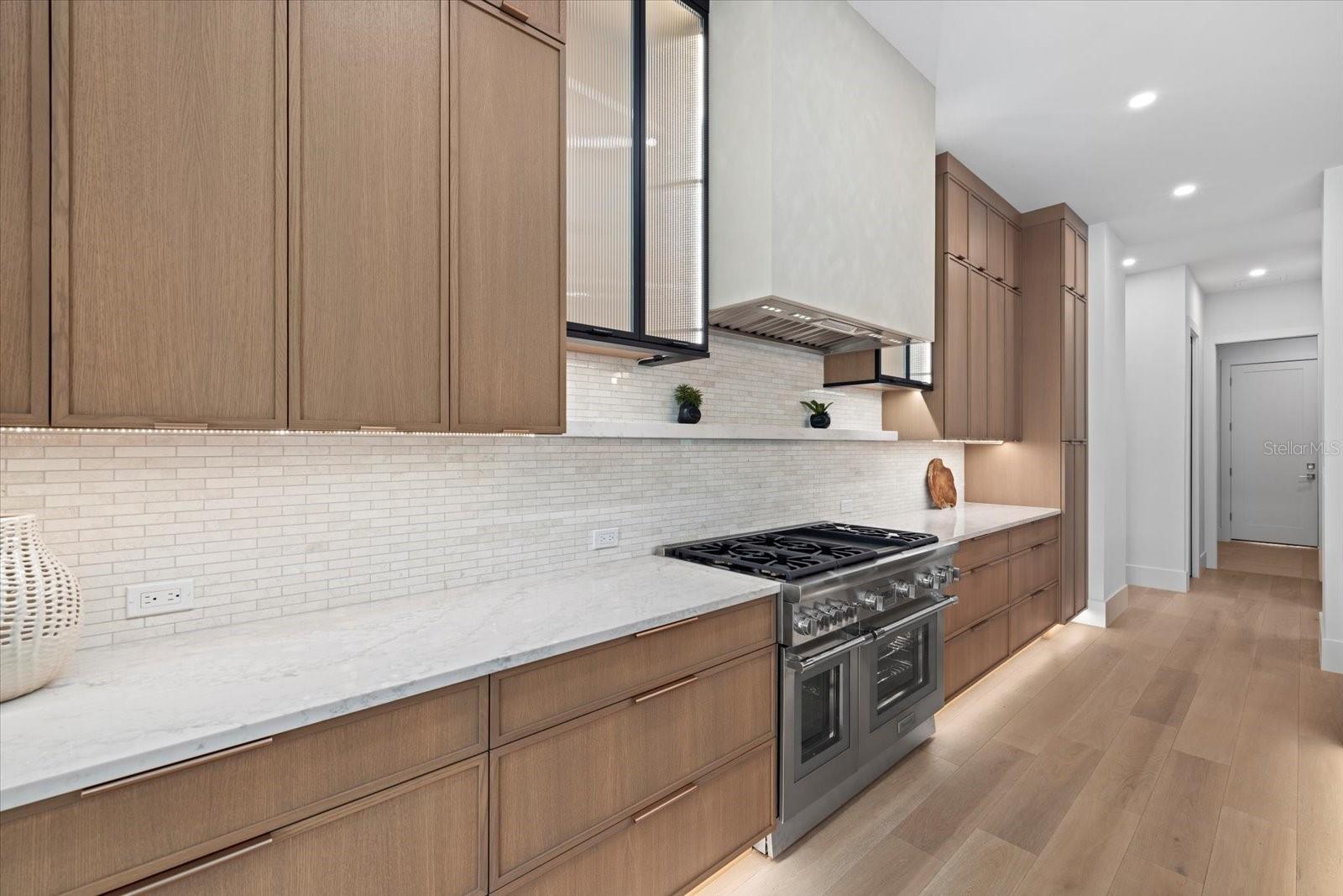 GRANADA PARK - Residential