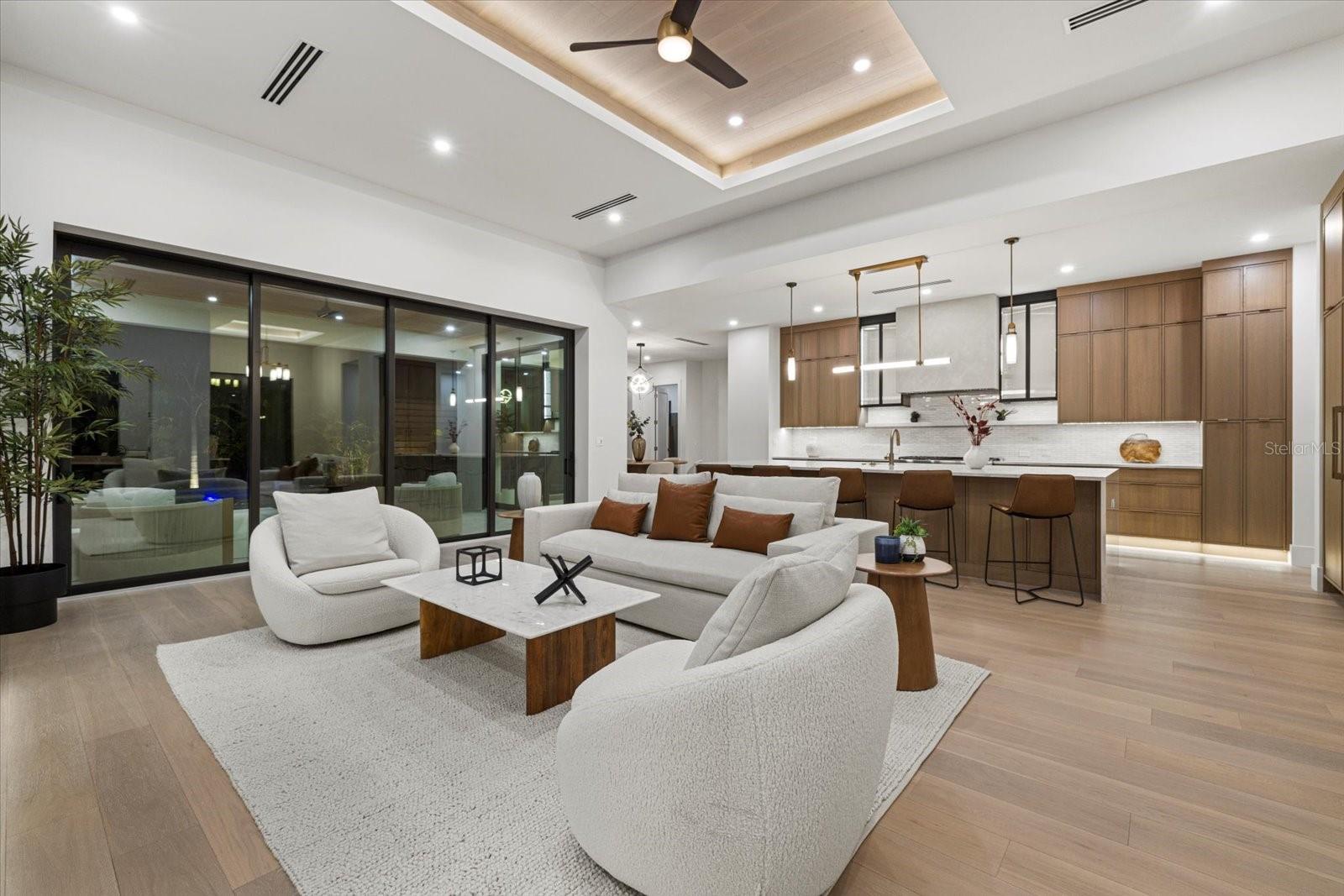 GRANADA PARK - Residential