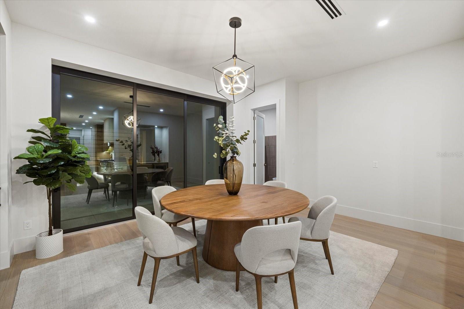 GRANADA PARK - Residential