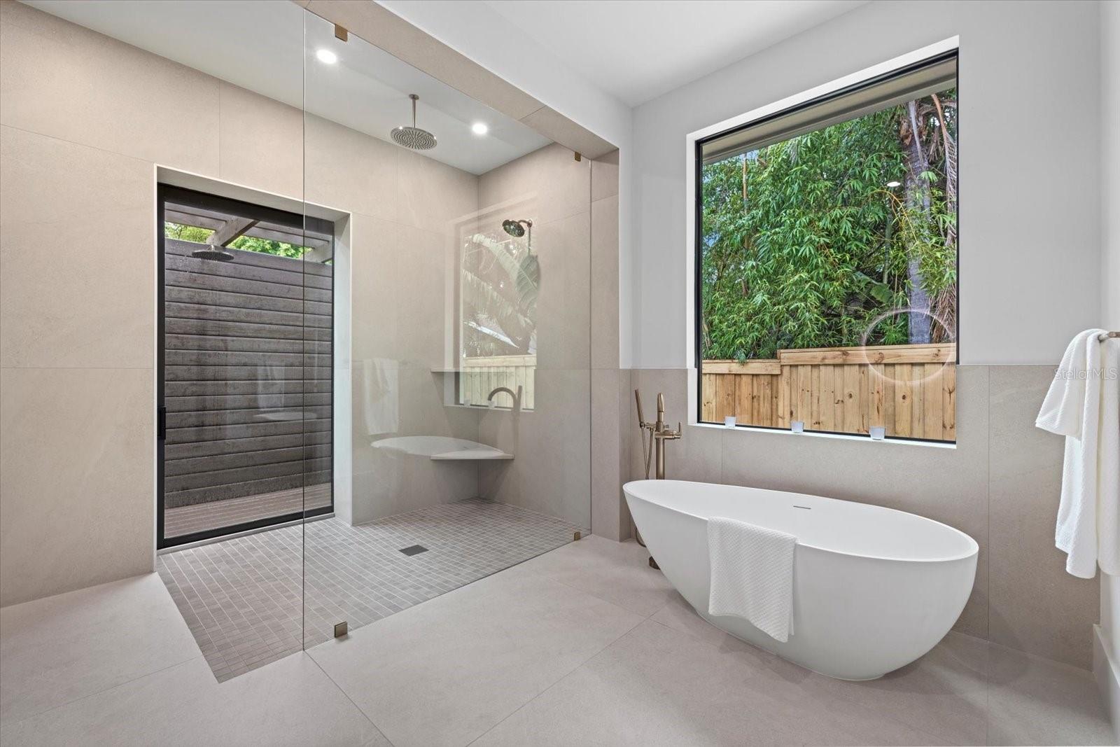 GRANADA PARK - Residential