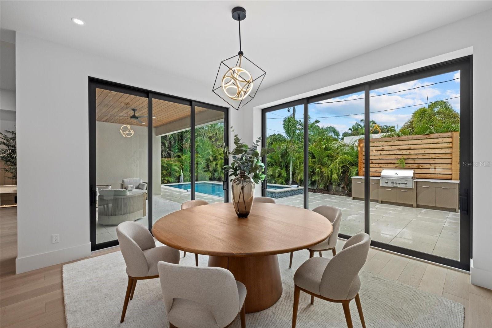 GRANADA PARK - Residential