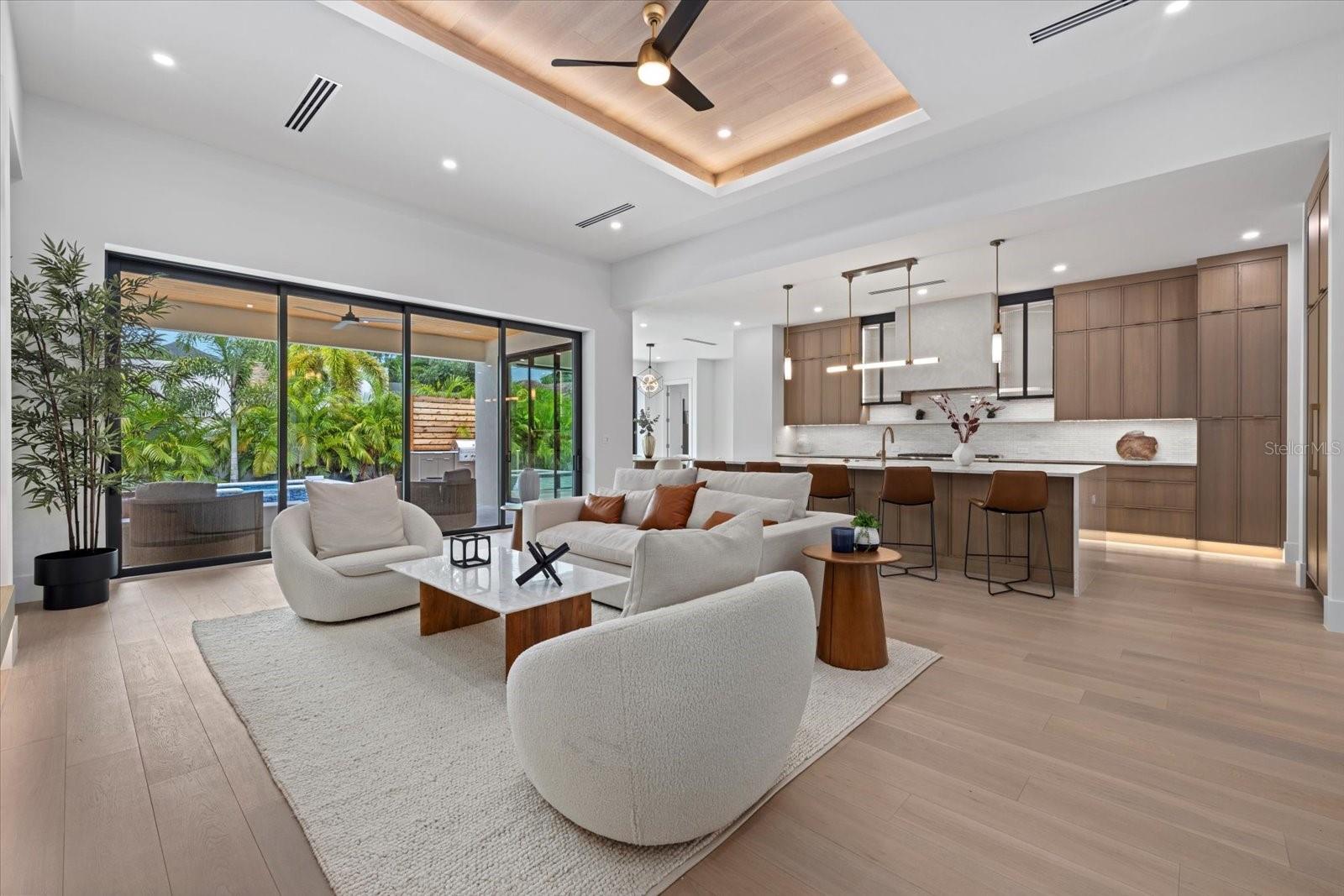 GRANADA PARK - Residential