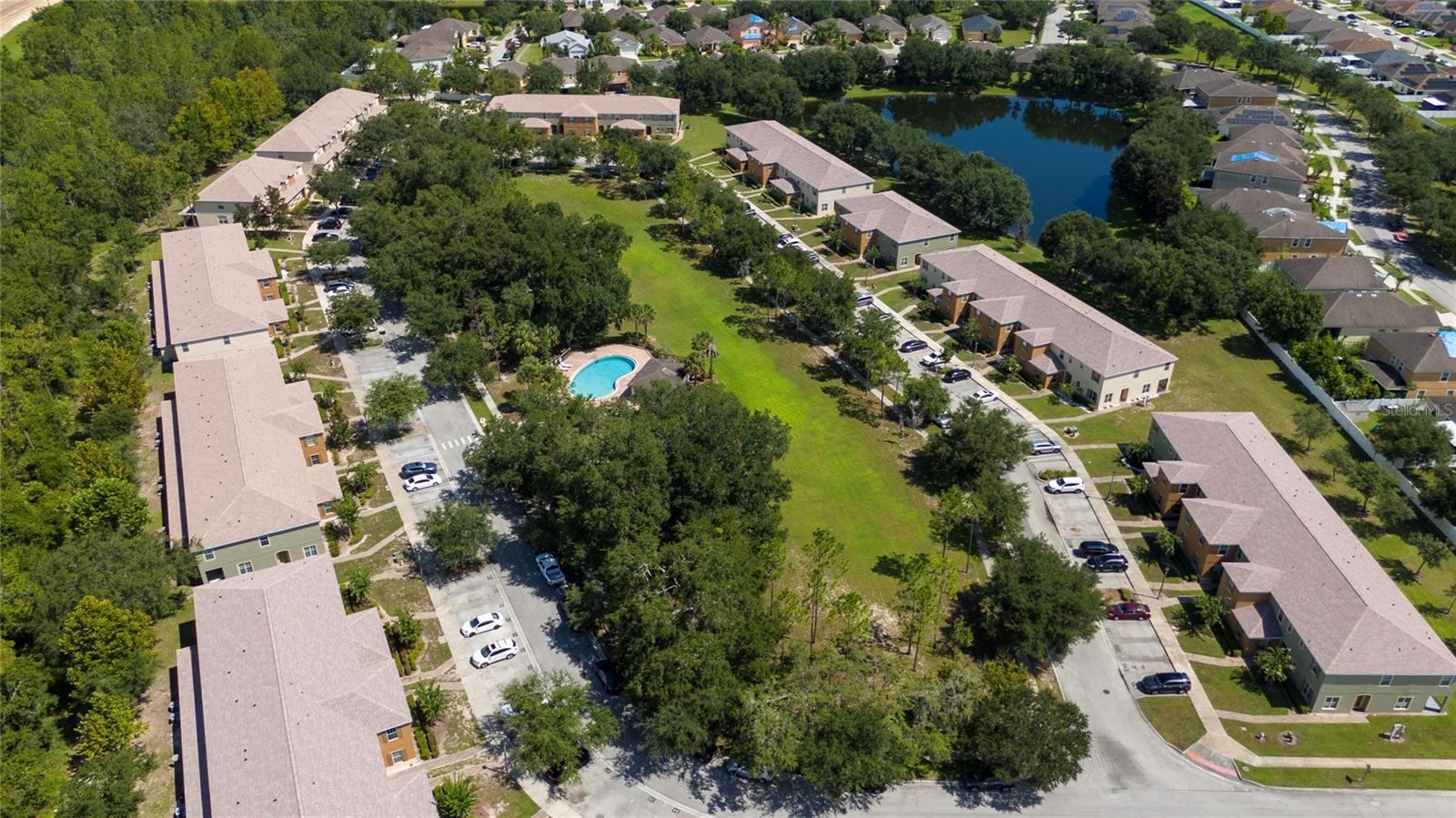 EMERALD LAKE - Residential