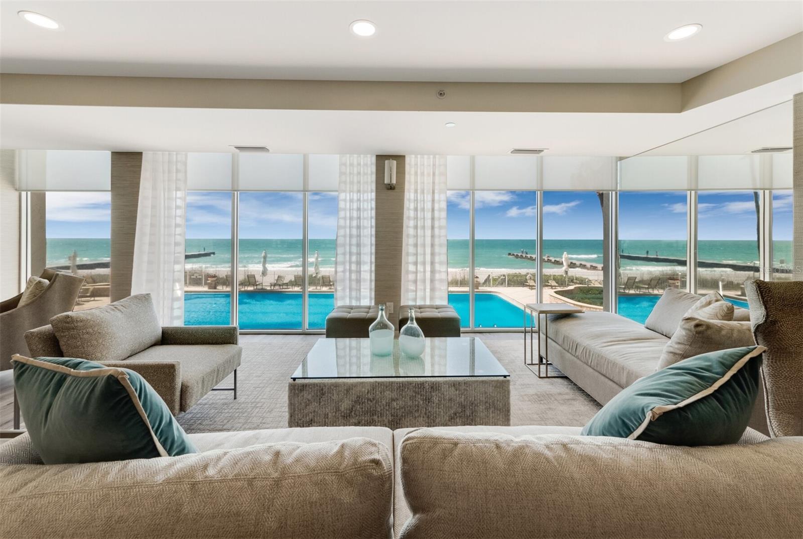 ISLANDER CLUB OF LONGBOAT - Residential