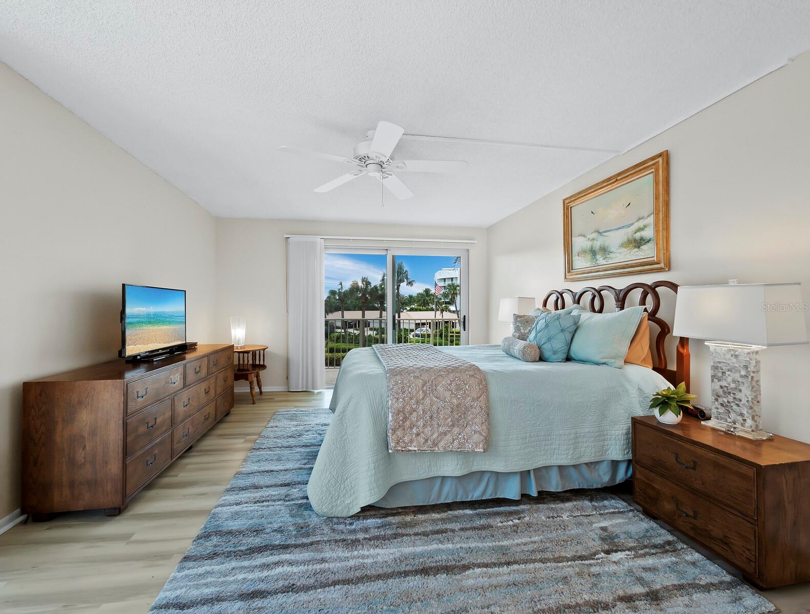 ISLANDER CLUB OF LONGBOAT - Residential