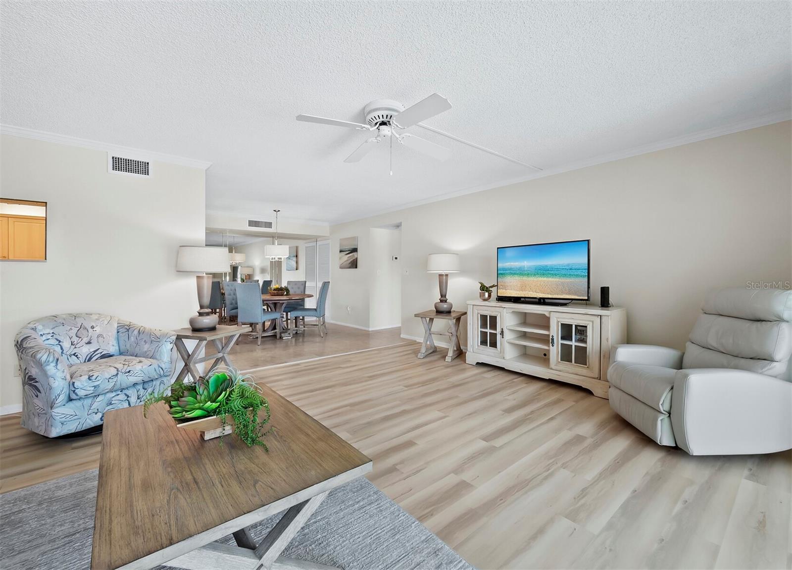 ISLANDER CLUB OF LONGBOAT - Residential