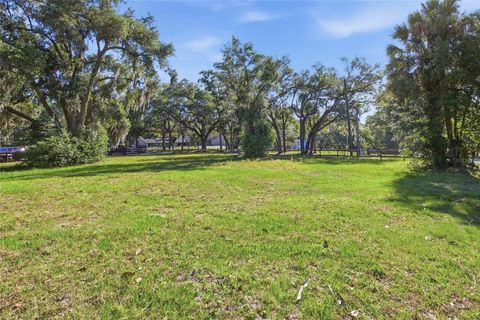 Photo of 105 W Hermosa Street, Lady Lake, FL 32159 (MLS # OM724279)