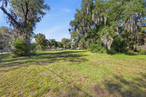 Tiny photo for 105 W Hermosa Street, Lady Lake, FL 32159 (MLS # OM724279)