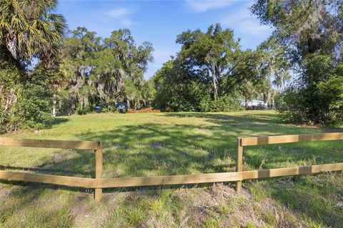Tiny photo for 105 W Hermosa Street, Lady Lake, FL 32159 (MLS # OM724279)