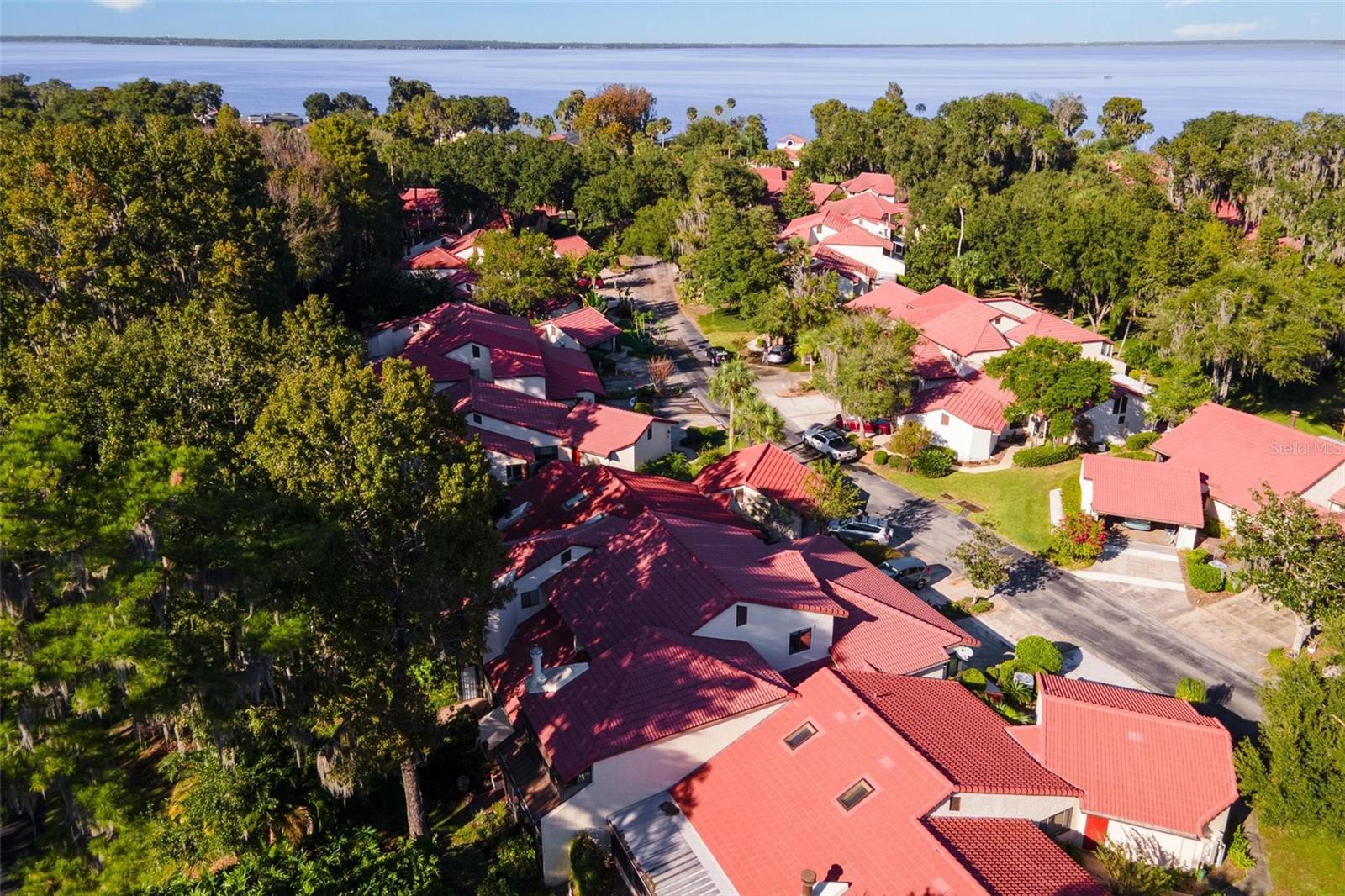 WATERWOOD TWNHS SUB - Residential