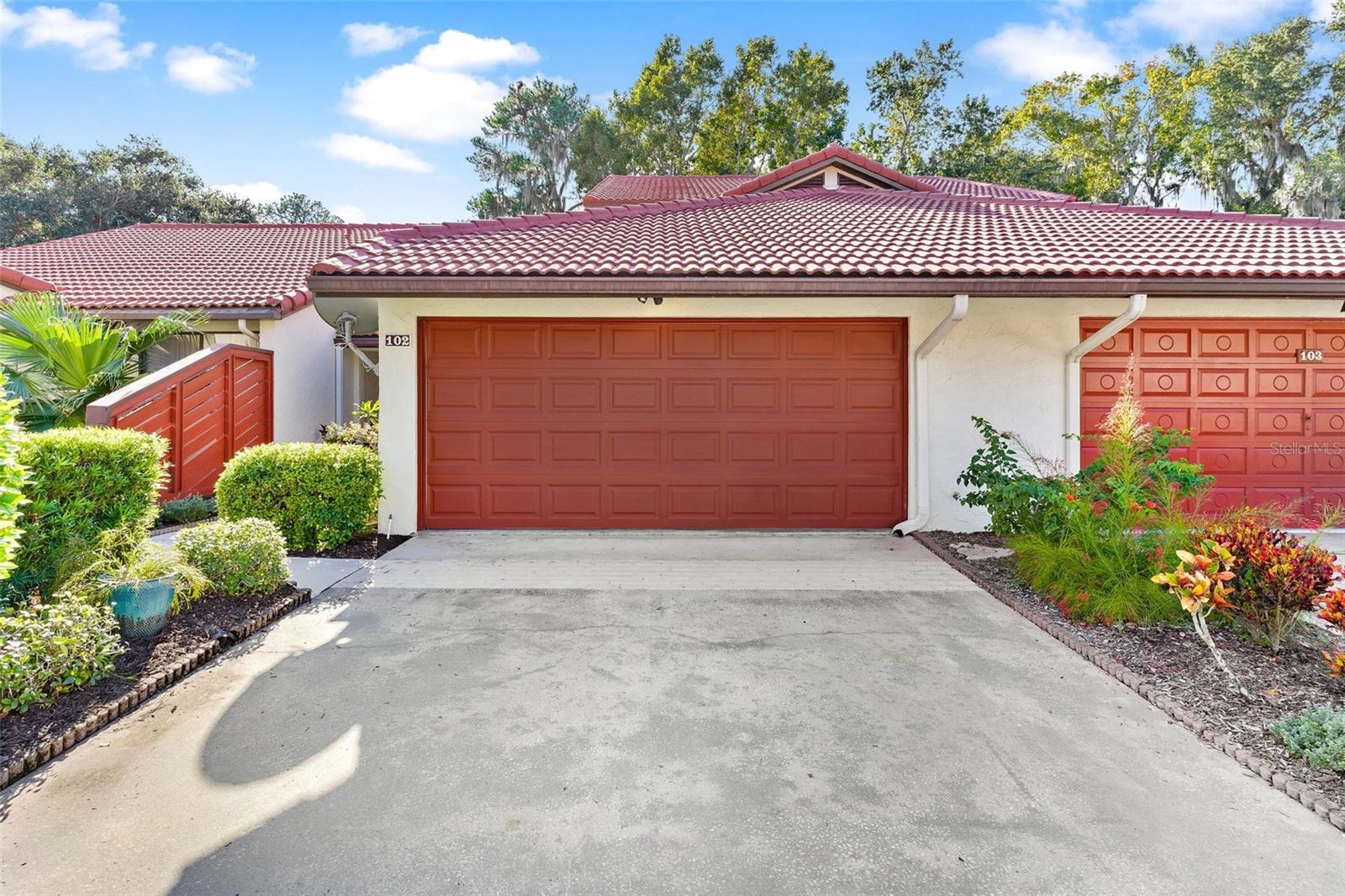 WATERWOOD TWNHS SUB - Residential