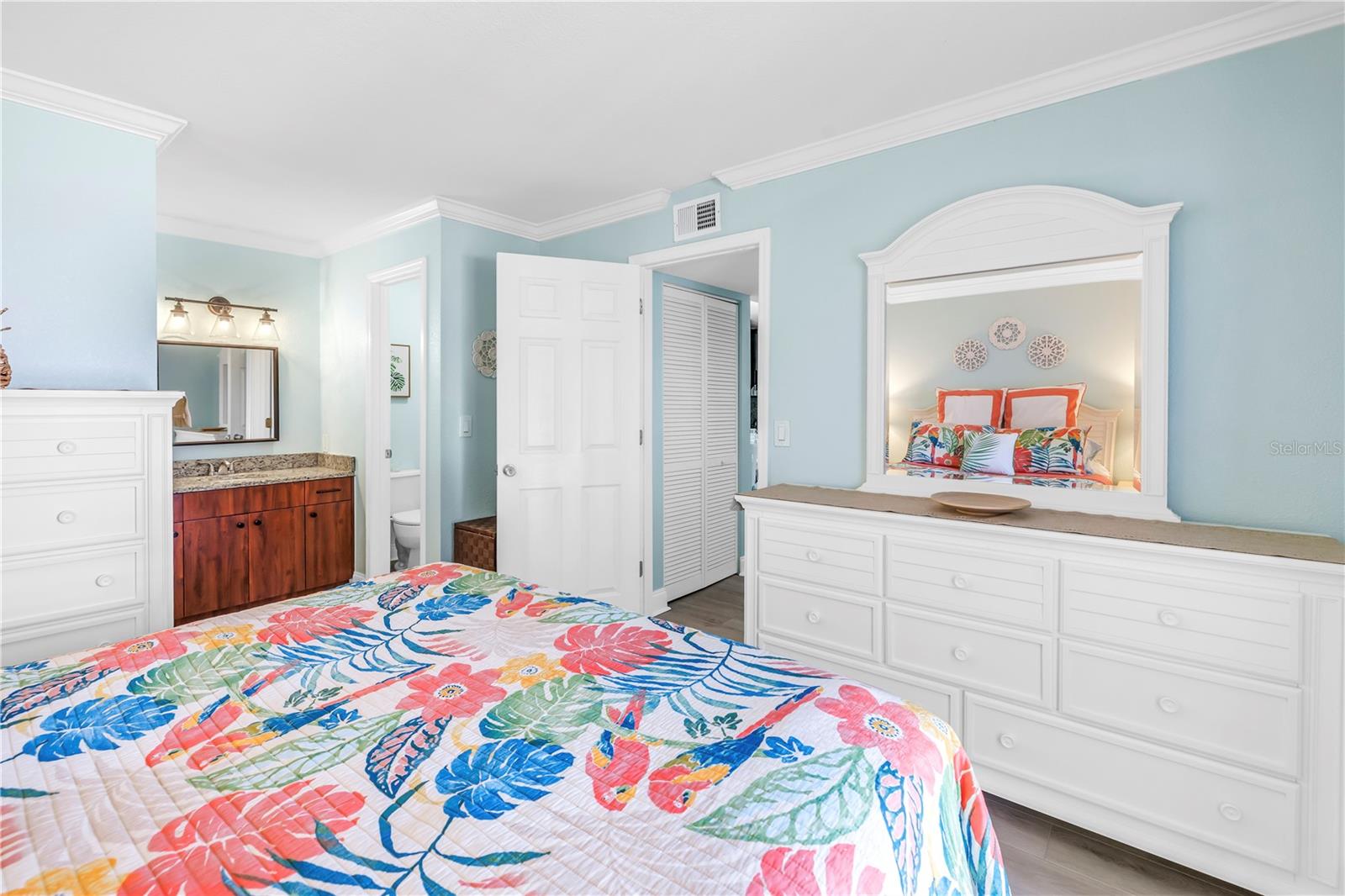 HARBOR CLUB CONDO - Residential