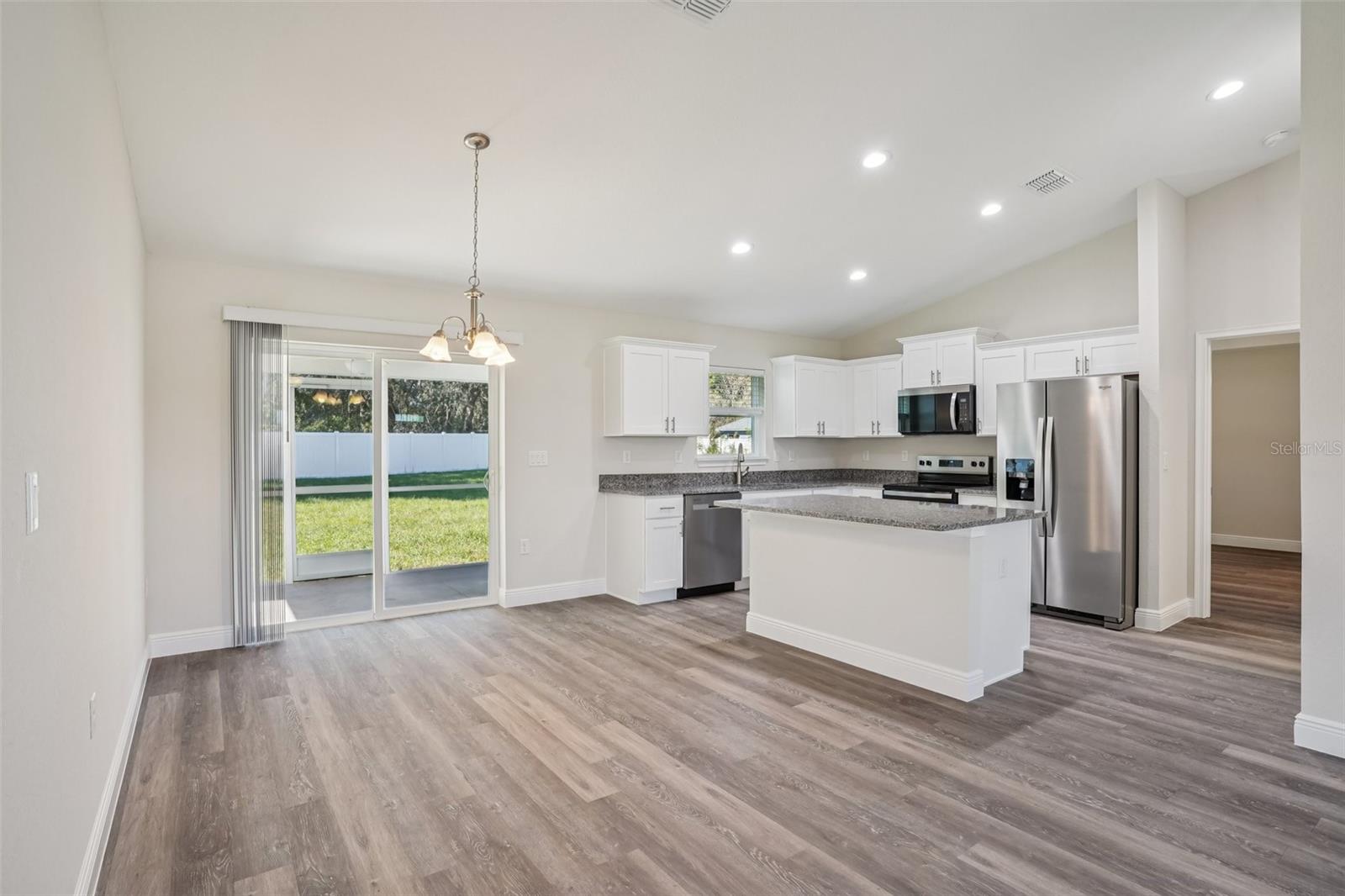 SILVER SPGS SHORES UN 18 - Residential