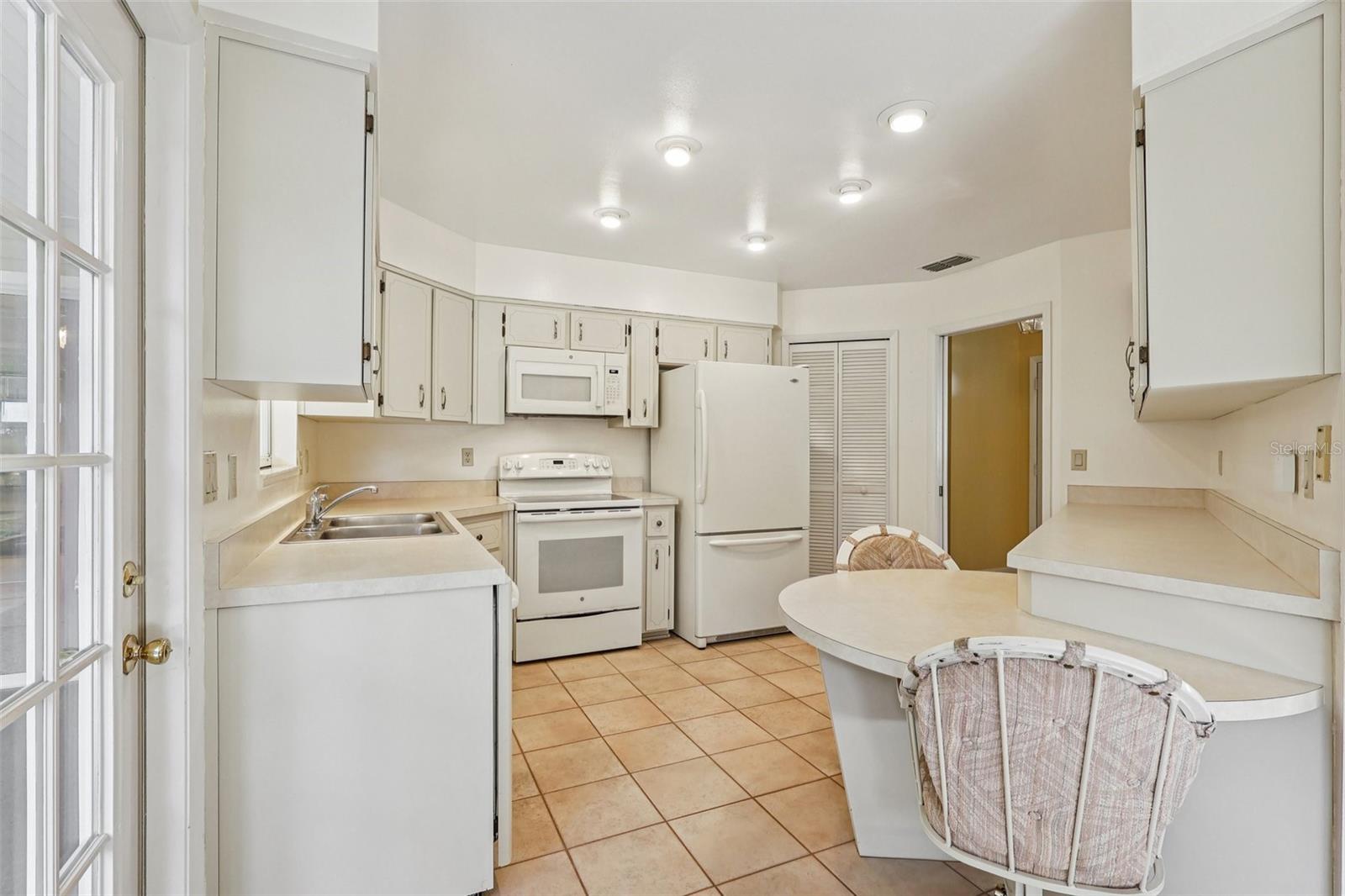 SCOTTISH HIGHLANDS CONDO PH C - Residential