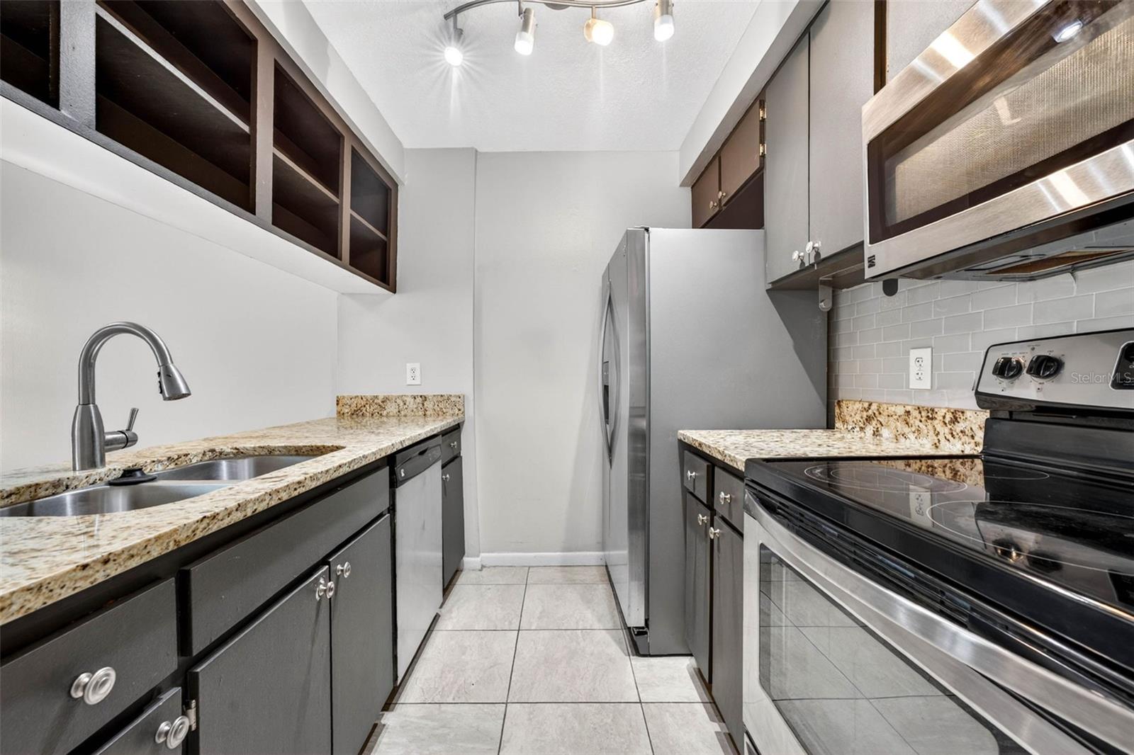 527 S LINCOLN AVENUE A104