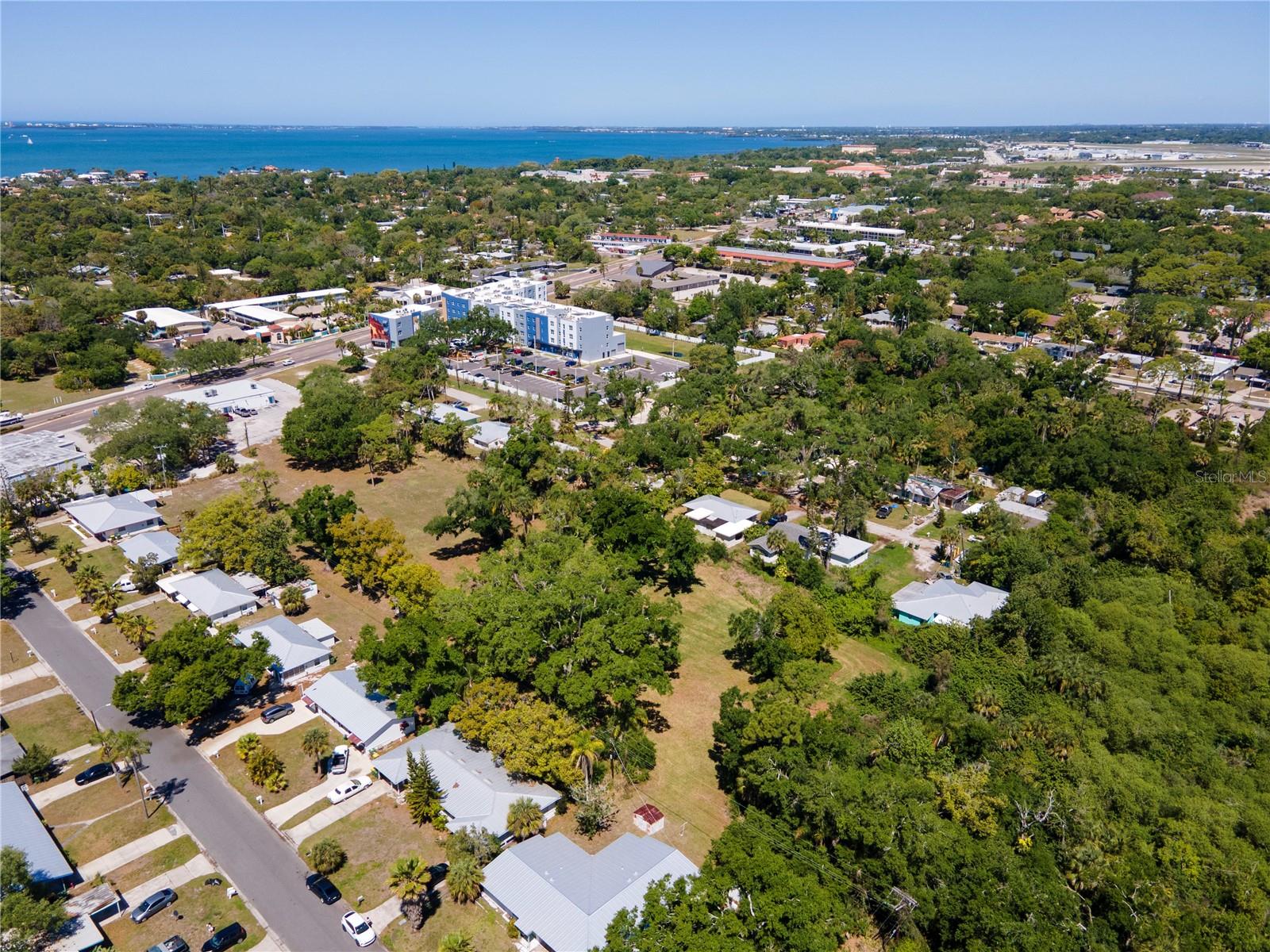 4500 N TAMIAMI TRAIL