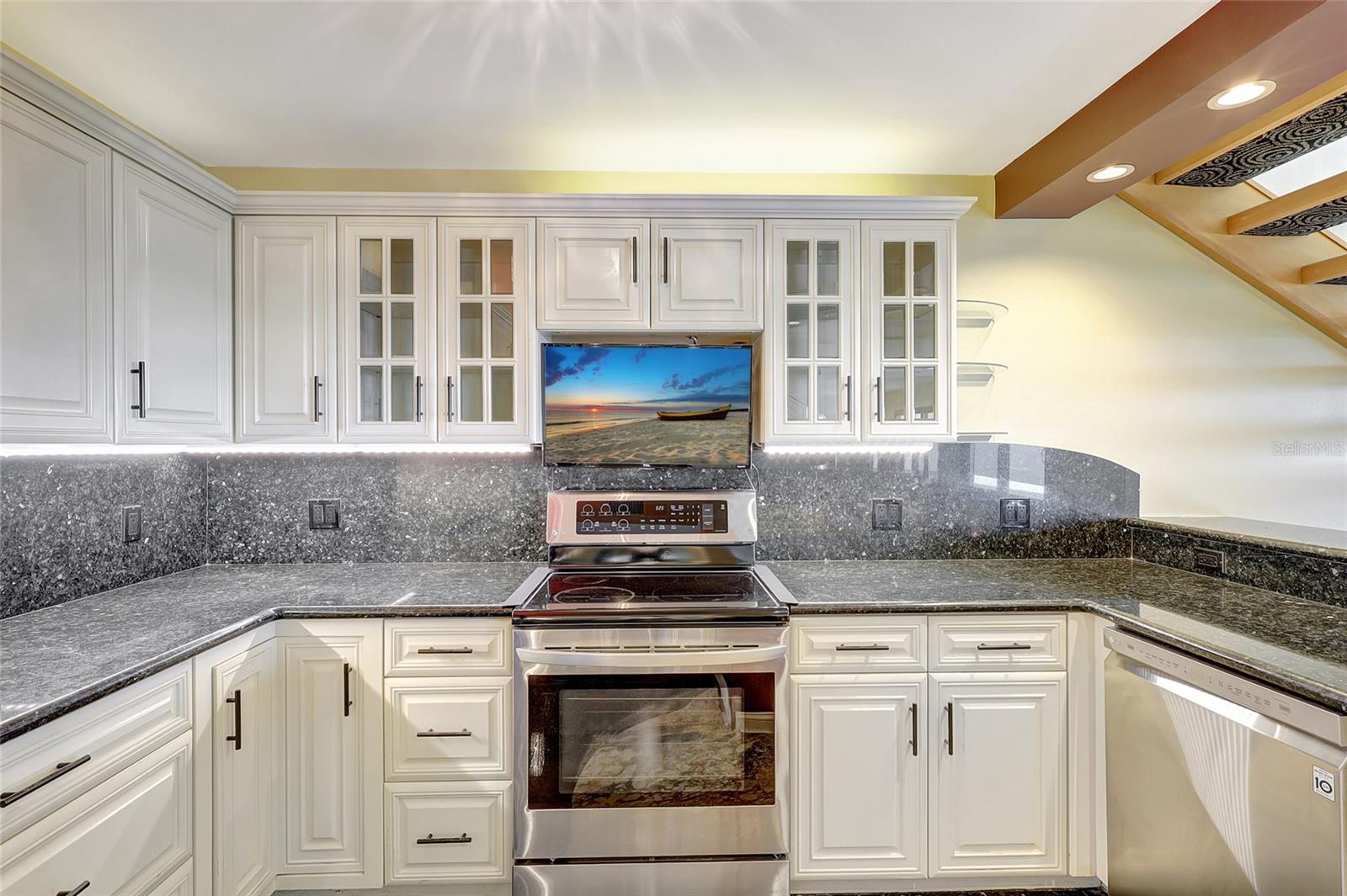 THE PINNACLE APTS A CONDO - Residential Lease