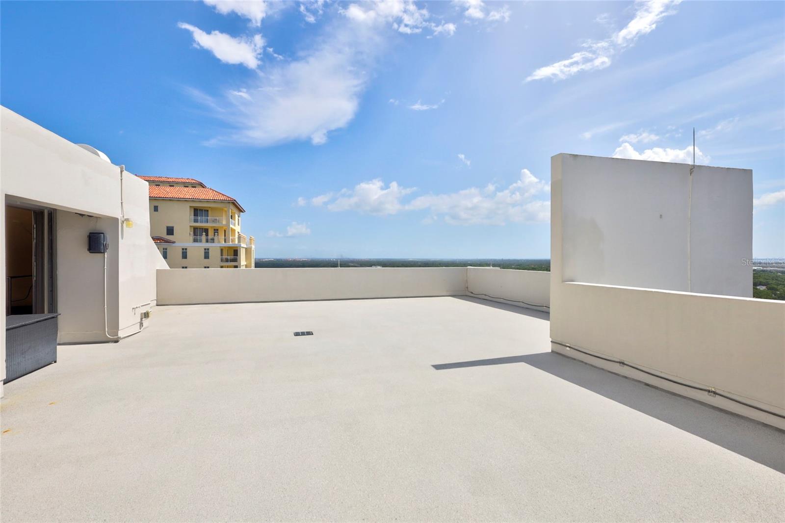 THE PINNACLE APTS A CONDO - Residential Lease