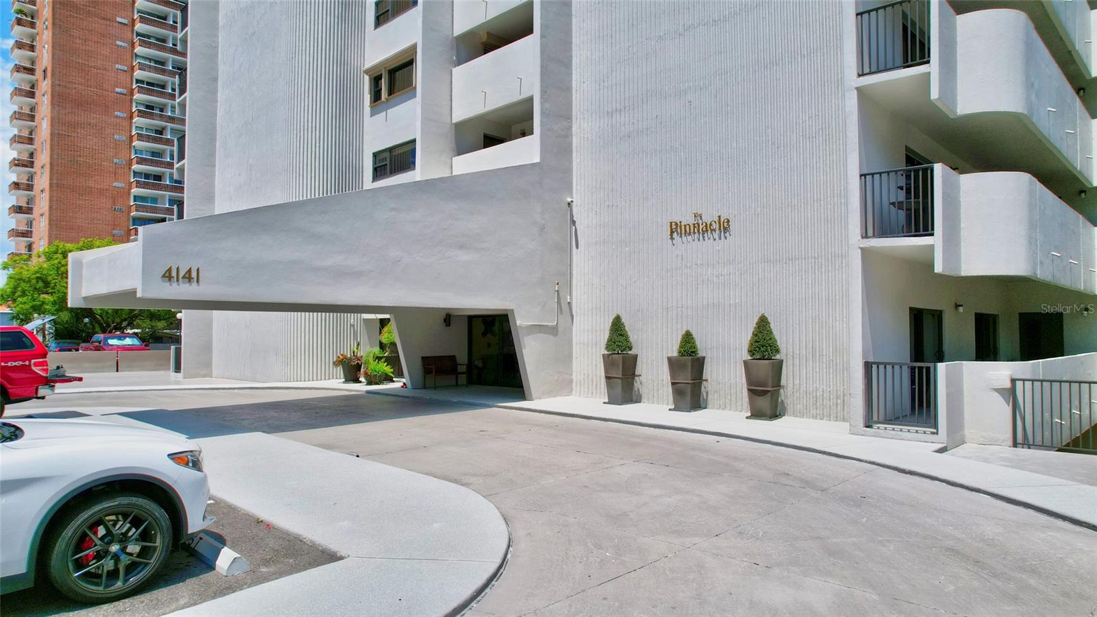 THE PINNACLE APTS A CONDO - Residential Lease