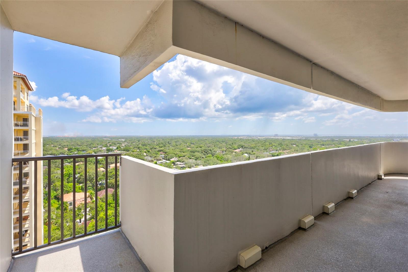 THE PINNACLE APTS A CONDO - Residential Lease