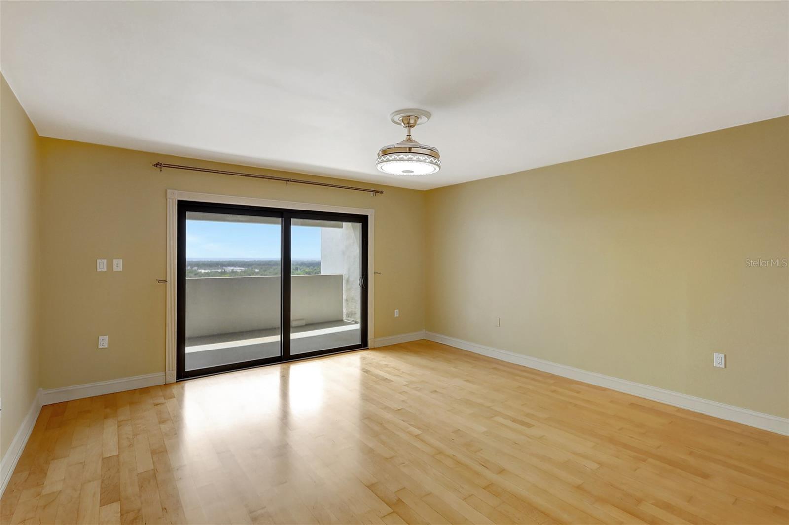 THE PINNACLE APTS A CONDO - Residential Lease