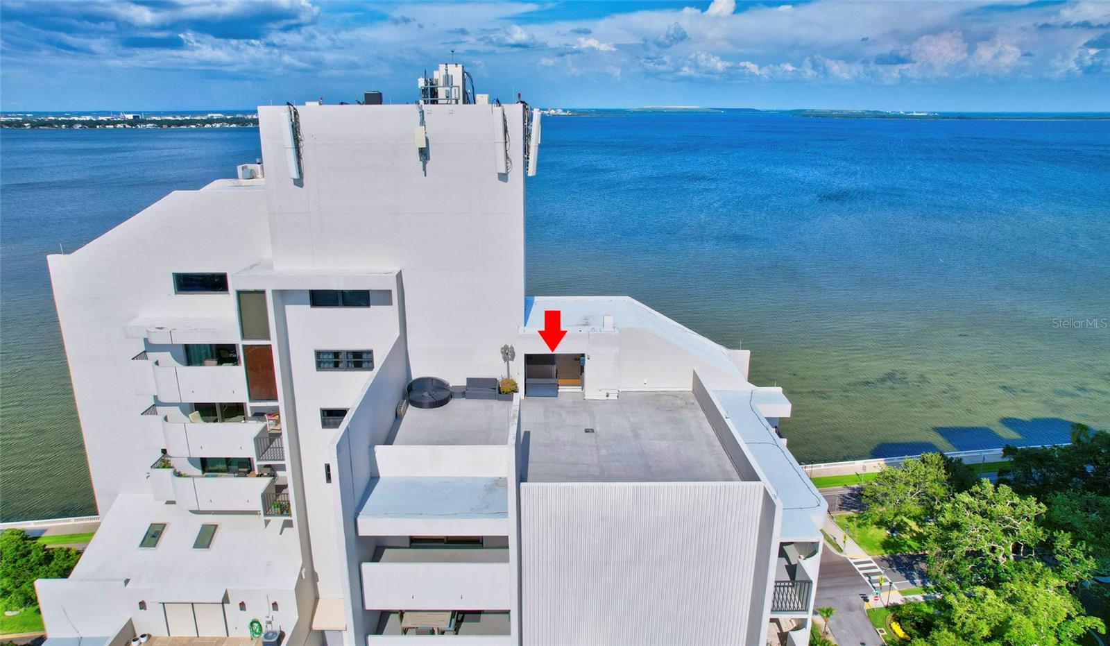 THE PINNACLE APTS A CONDO - Residential Lease