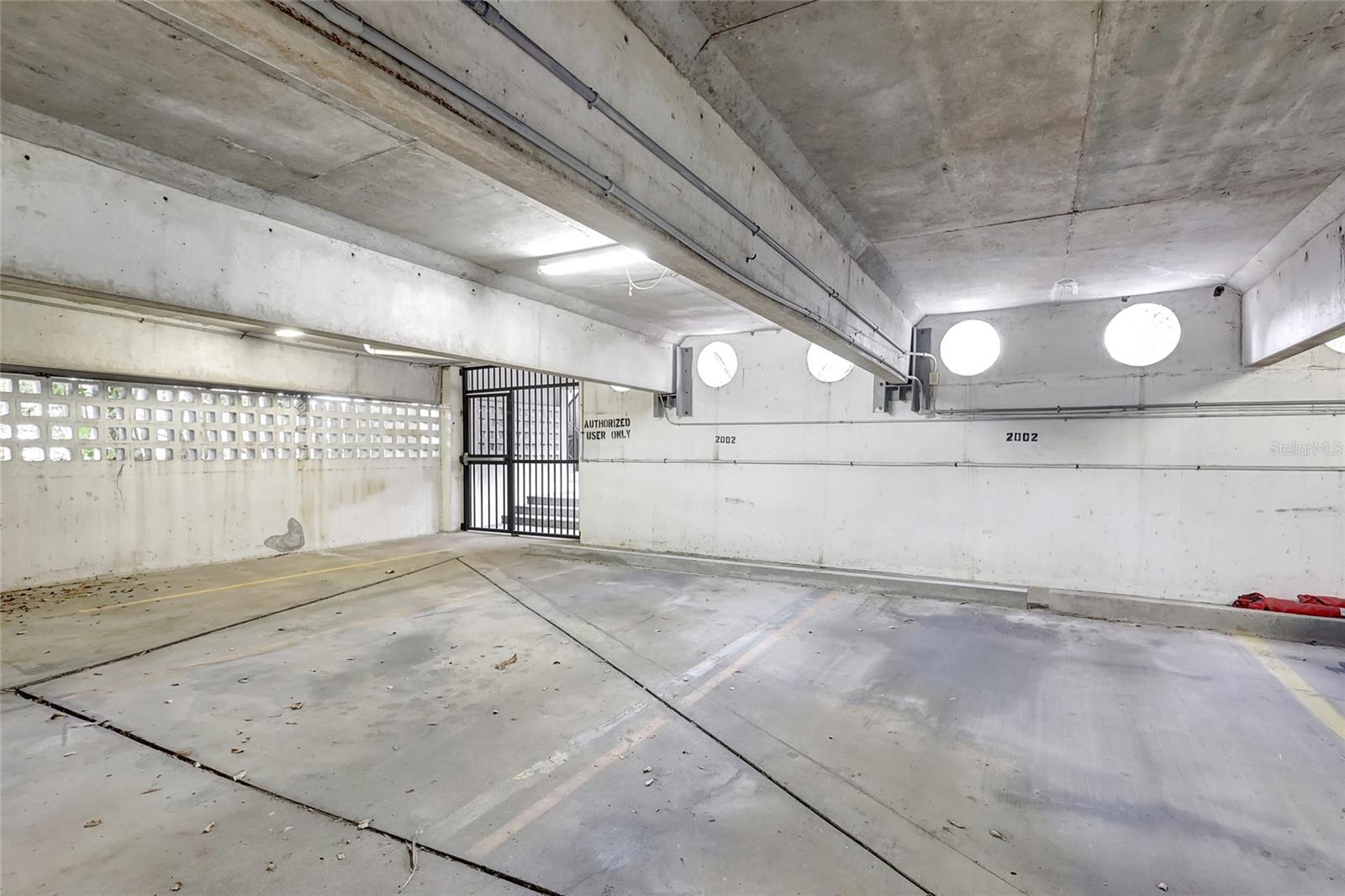 THE PINNACLE APTS A CONDO - Residential Lease