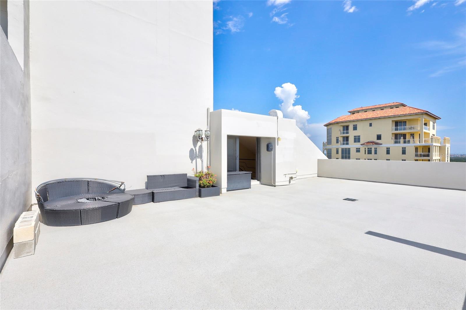 THE PINNACLE APTS A CONDO - Residential Lease