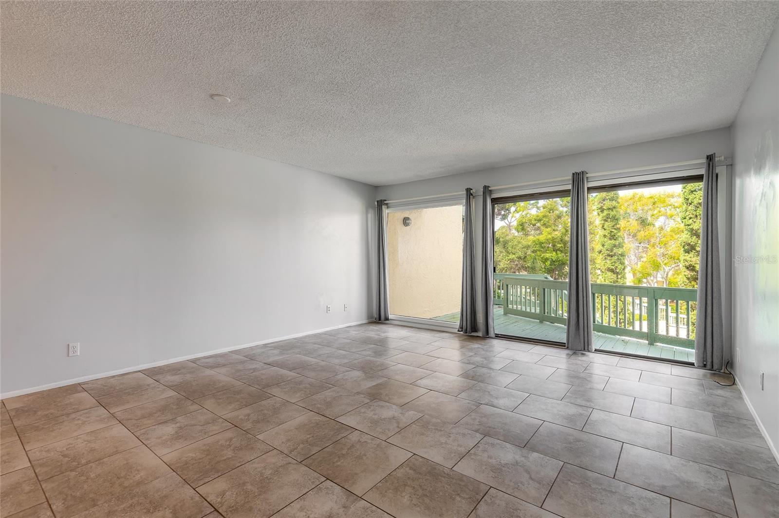SUGAR MILL GOLF TWNHS CONDO - Residential