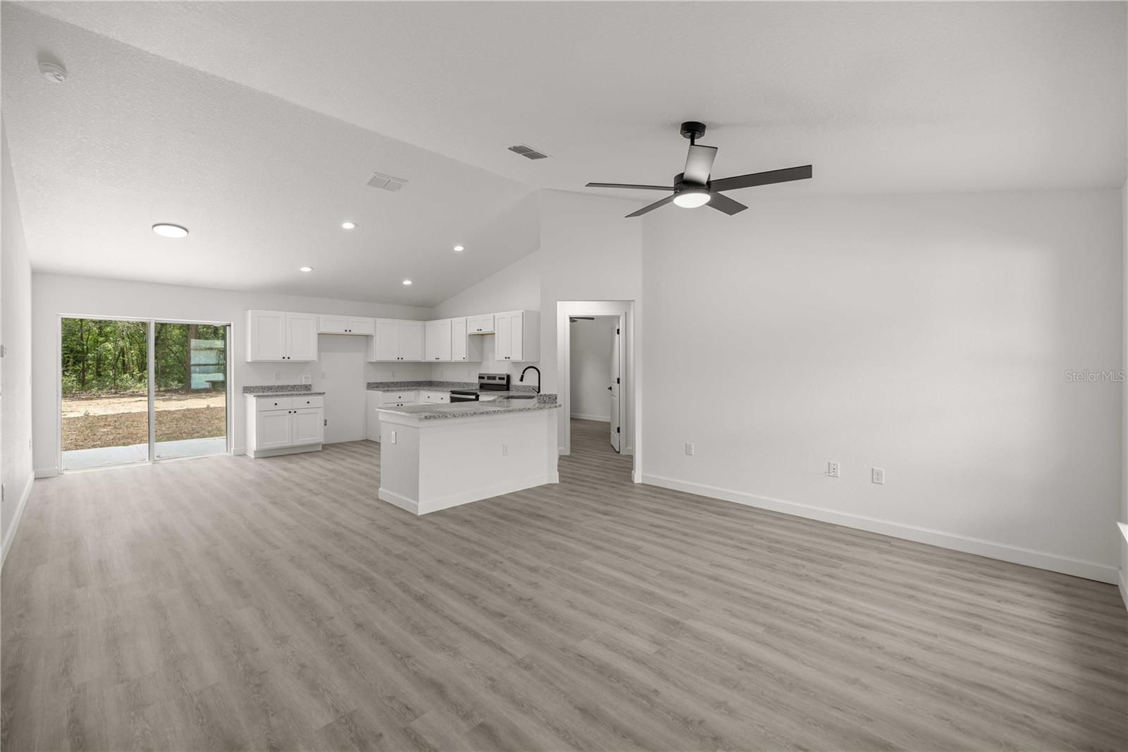 RAINBOW LAKES ESTATE - Residential
