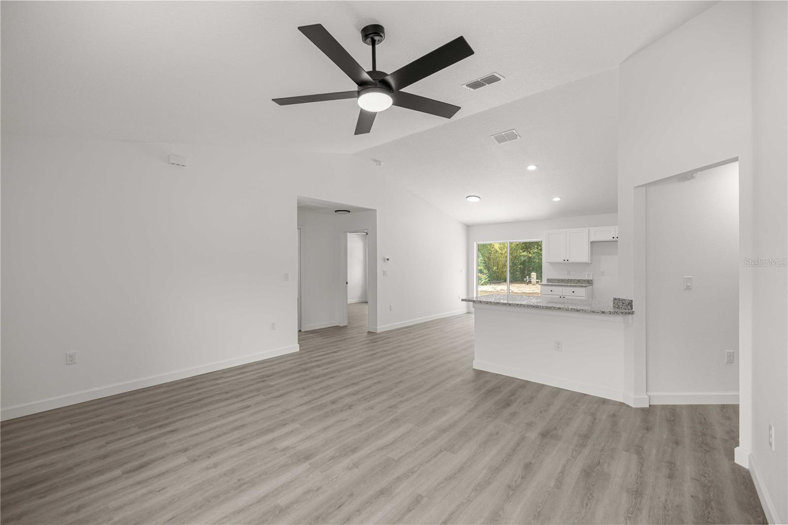 RAINBOW LAKES ESTATE - Residential