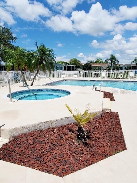 VENTURA LAKES - Residential