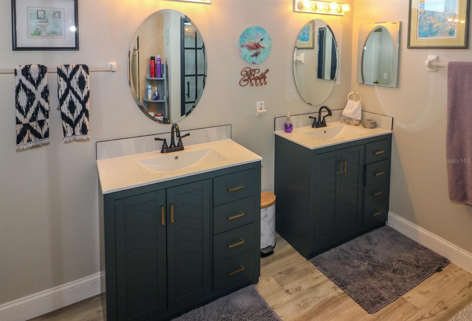 VENTURA LAKES - Residential