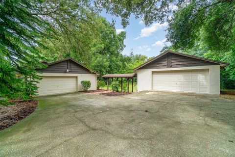 A home in LONGWOOD