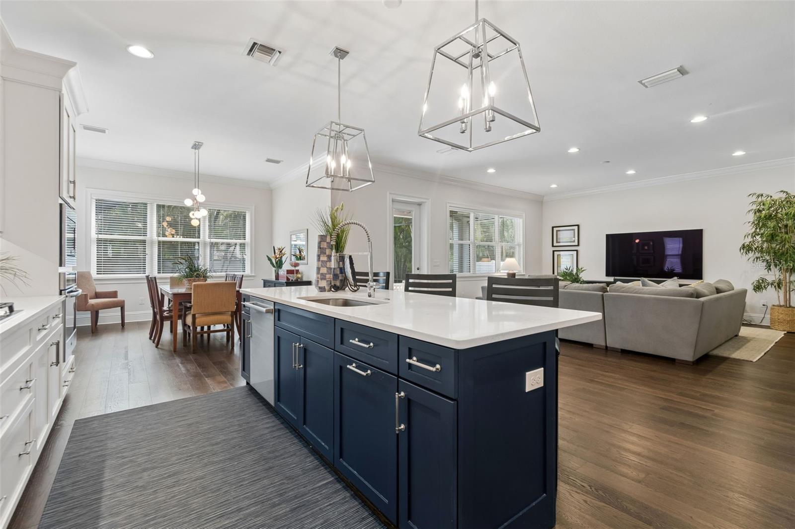 MARYLAND MANOR 2ND UNIT - Residential