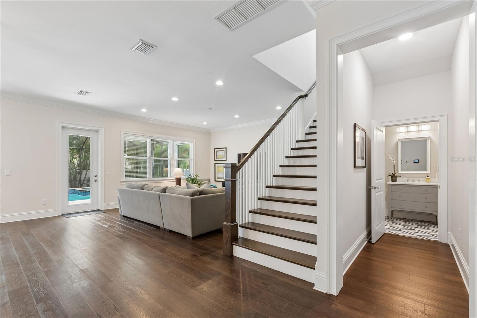 MARYLAND MANOR 2ND UNIT - Residential